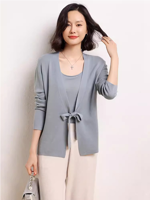 Women 100% Wool V-neck Cardigan 