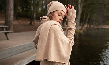 Women’s Cashmere Scarves Quality, Customization & B2B Sourcing Guide.jpg
