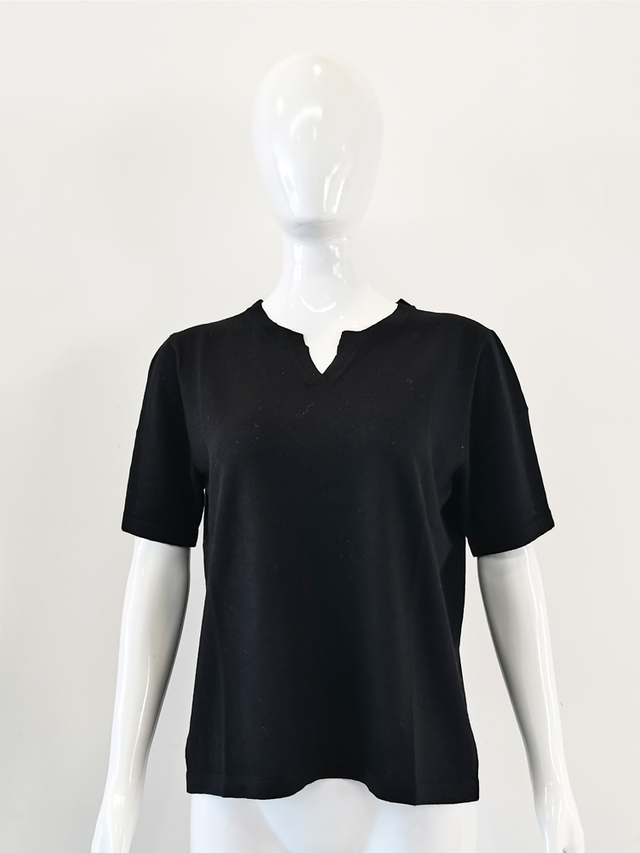 Versatile V-neck Cashmere T-shirt